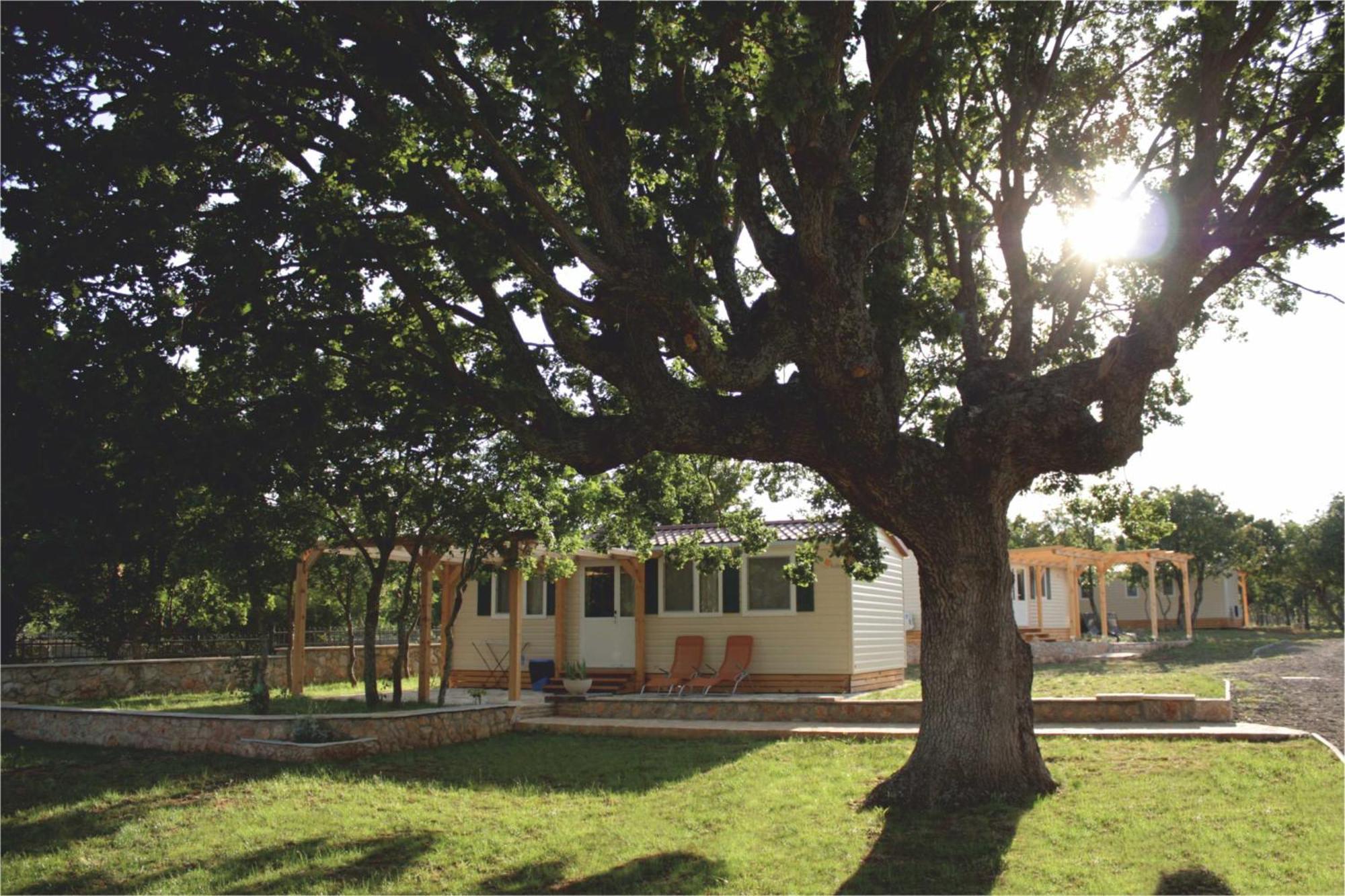 Micanovi Dvori Mobile Village Zrmanja 4*